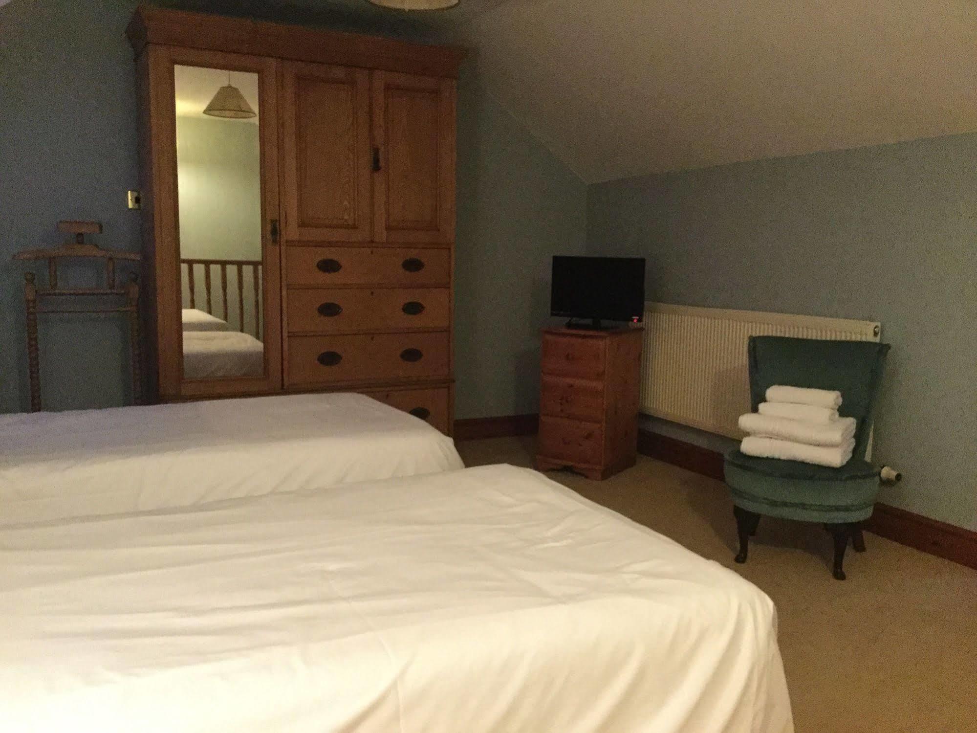 Llwyn Country House Llanelli Extérieur photo